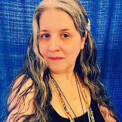 Psychic Medium Lisa Marie channel thumbnail