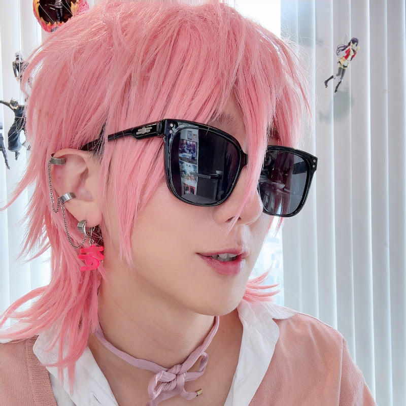 Extreme Otaku Cosplay Hairstylist in Tokyo