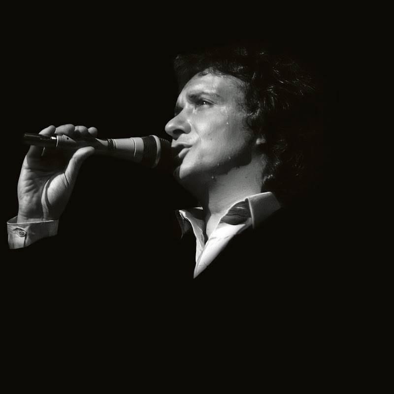 MichelSardouVEVO