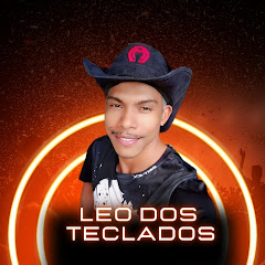 Leo dos teclados 