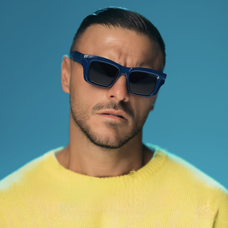 Armin Zareei " 2AFM "