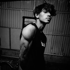 JOHNNY LIFTS