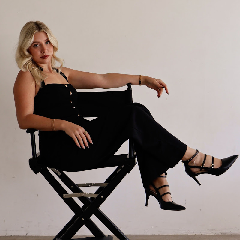 Cat Lohan - Digital Mom