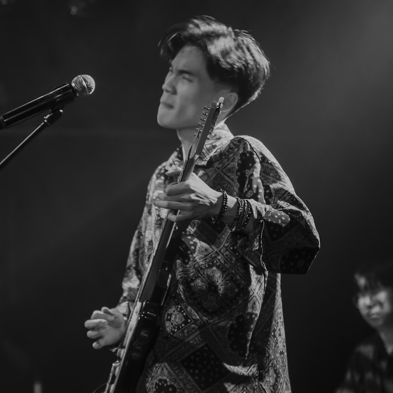 YOONWOO LEE