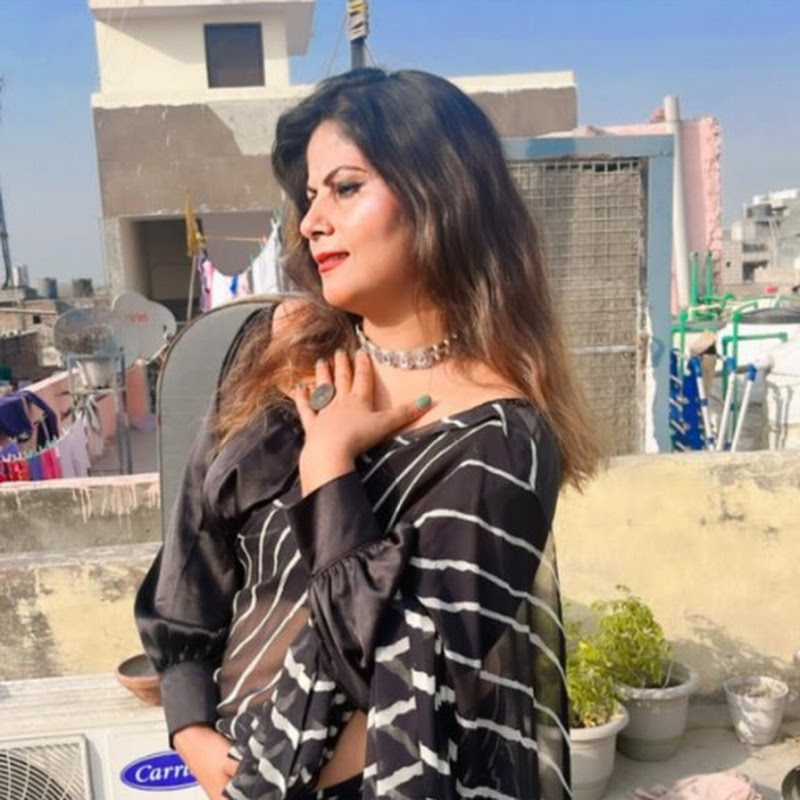 INDIAN YOUTUBER SONIYA