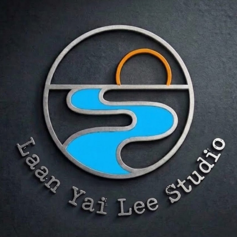 หลานยายลี Studio