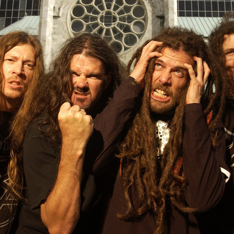 Six Feet Under - Topic