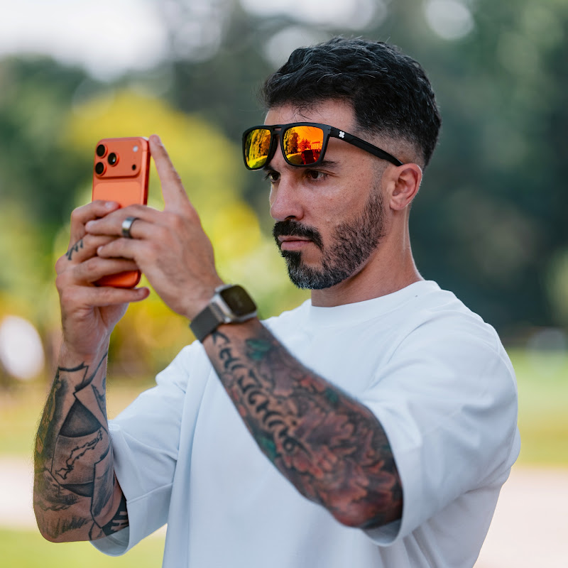 LoKan Sardari - Studio