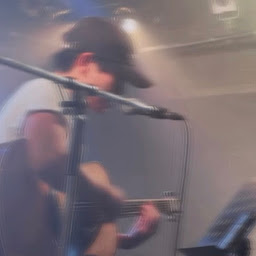 tomoya guitar