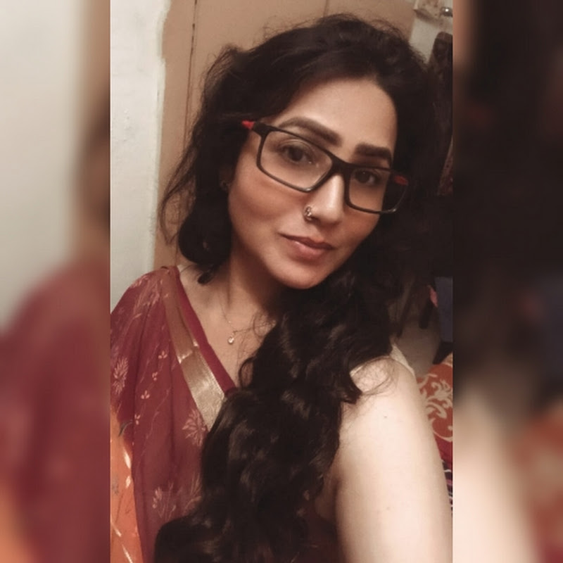 Indian vlogger mahhi