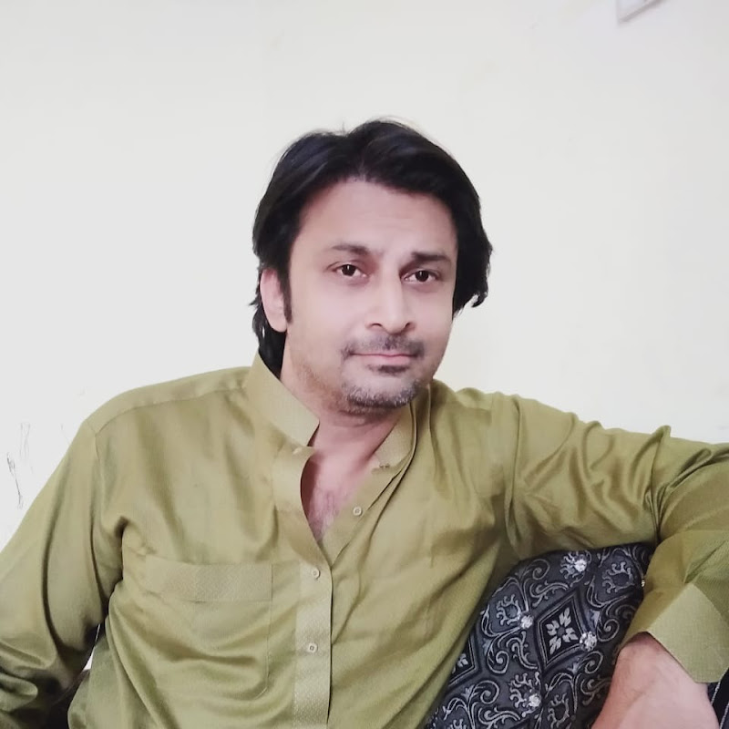 Arshad Selling Vlogs