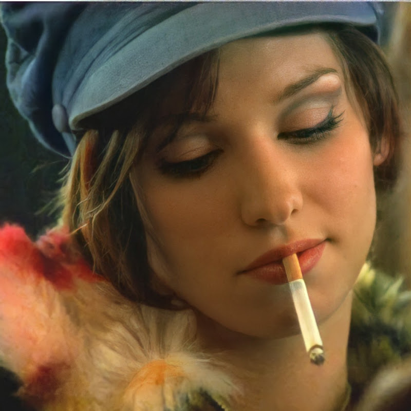 Smoking Women Are Sexy
