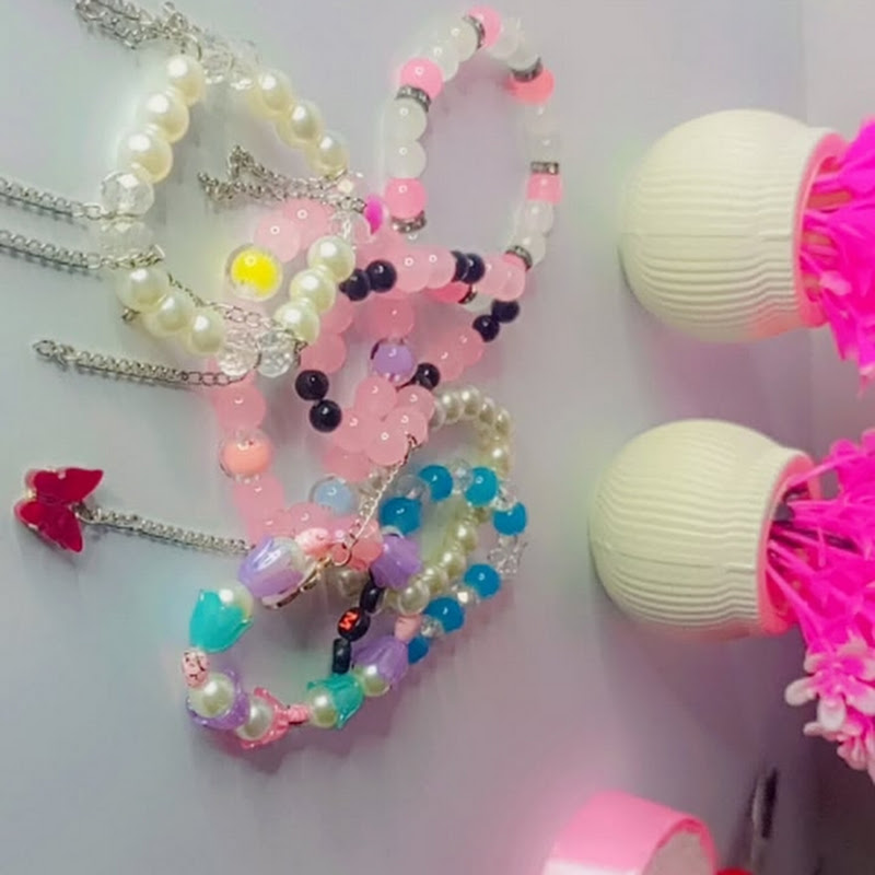 Arts and Crafts By Hurrain 