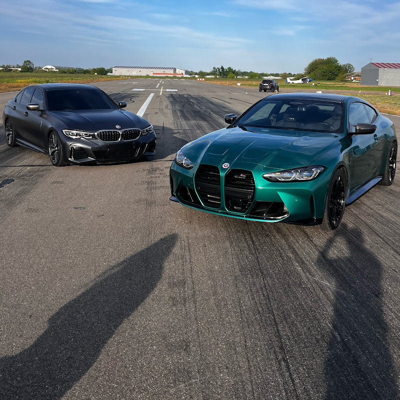 Car Review Hub