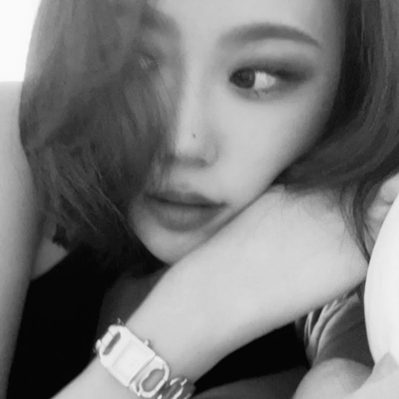 지우앤타로 Logo