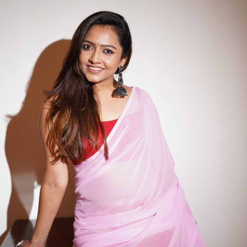 Veekshitha Deepak Gowda - ಕನ್ನಡ Vlogs