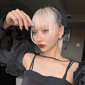 白のマスカラの人