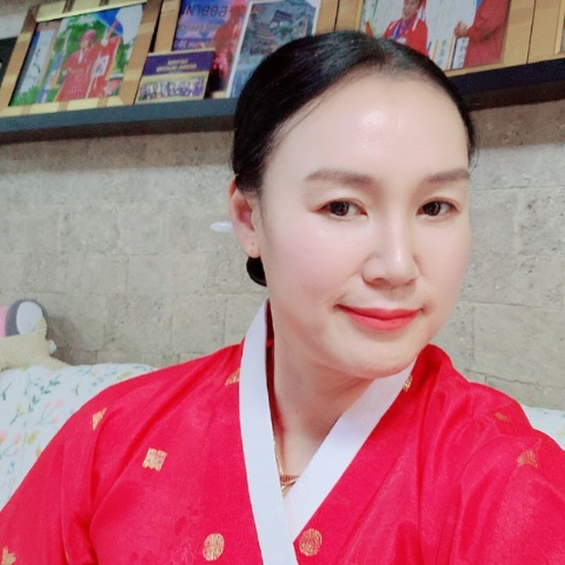 약수암 김정희 [Jungheekim] Logo