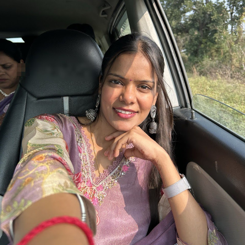 Saloni Gandhi 