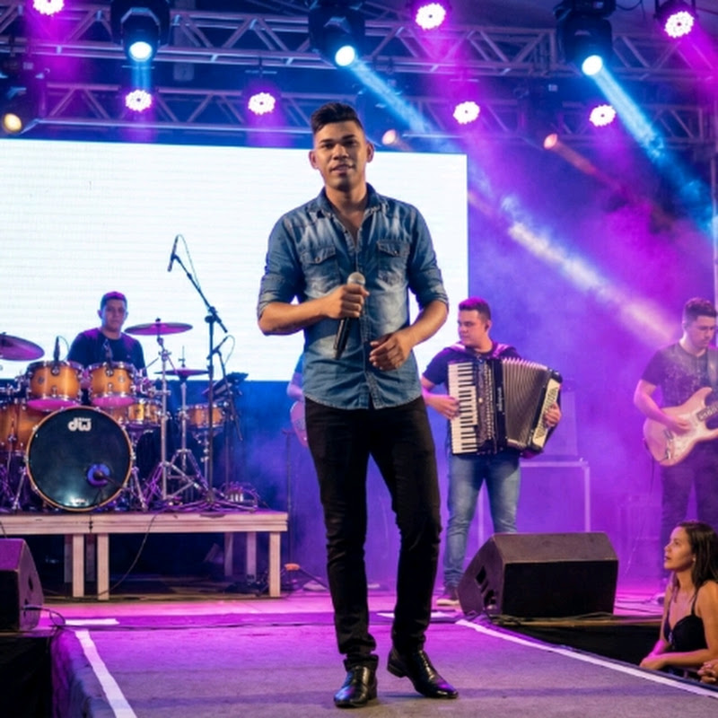 Hire Leandro Rocha Oficial — Music & Audio YouTube creator for sponsorships