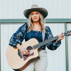 Chloe Raye