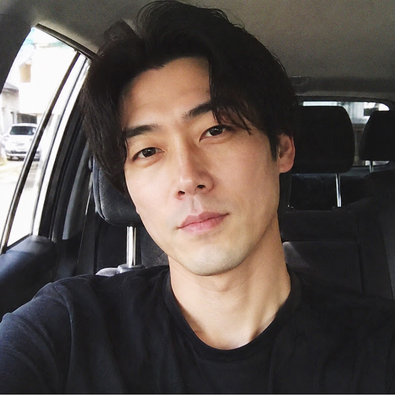 Hiroshi Tanaka | Español