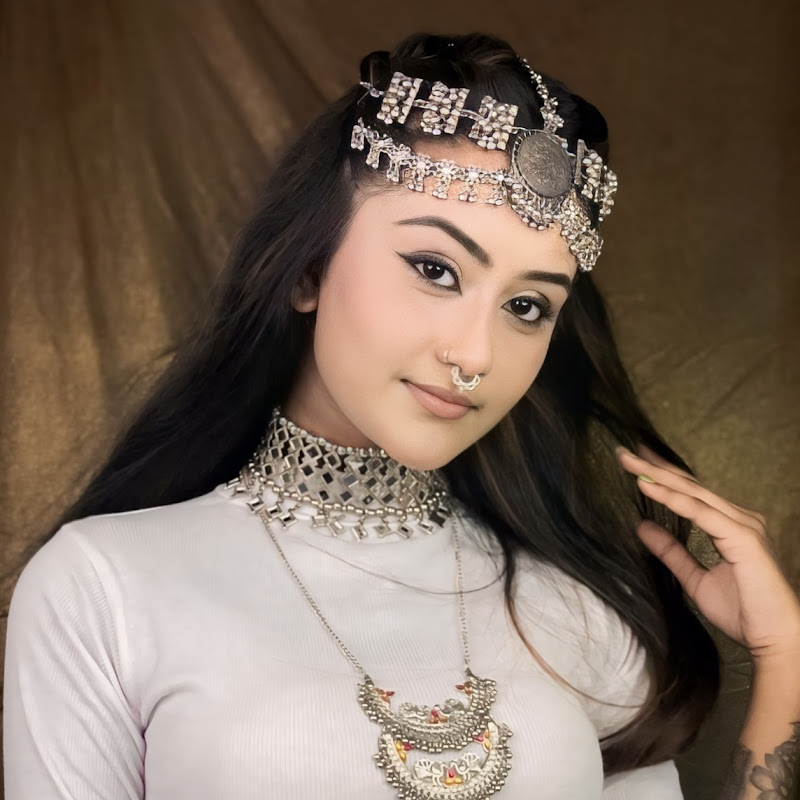 Diya Mukherjee Official