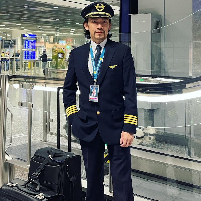 型男機長瘋狂詹姆士 Logo