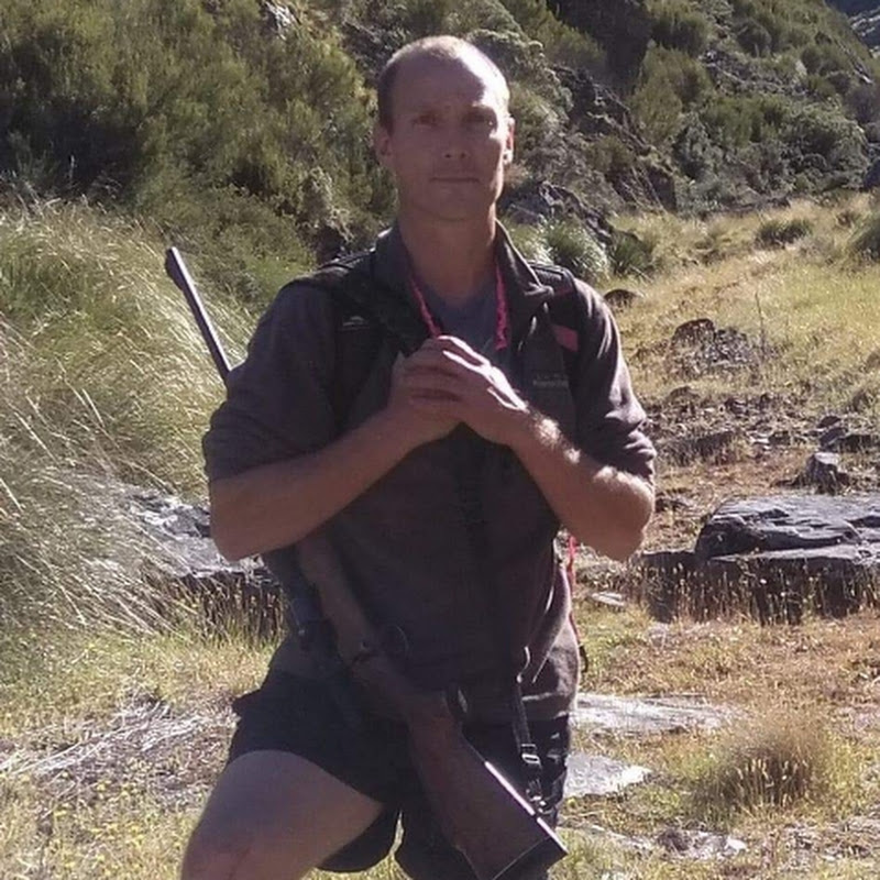 Kelly Brindle Hunting New Zealand