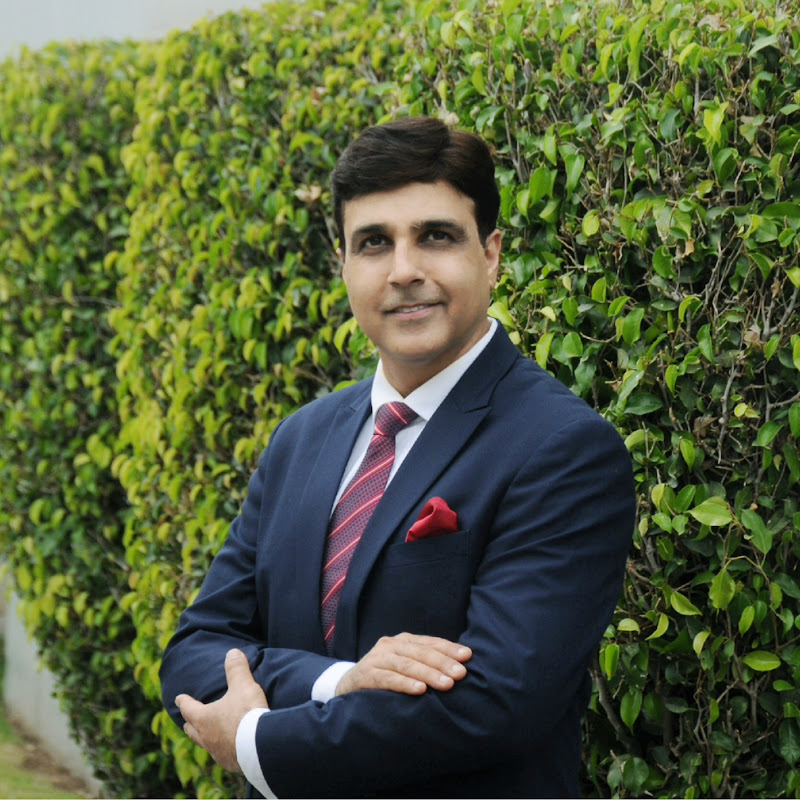Dr. Manuj Wadhwa Elite Orthopaedics
