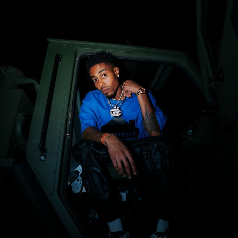 Sir Michael Rocks @sirmichaelrocks | Thizzler