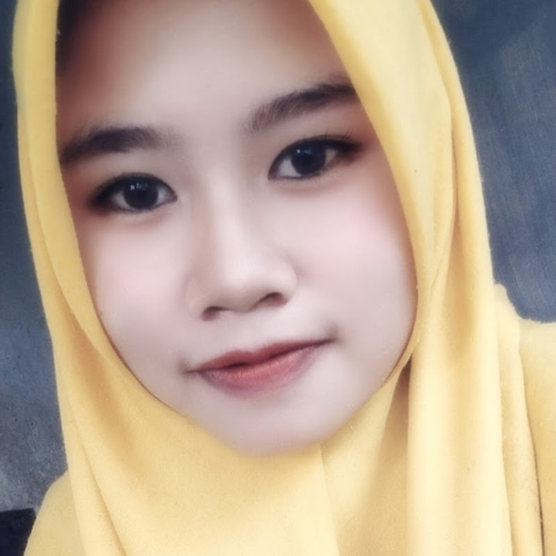 Hire Sefi anggraeni  — Personal Finance & Investing YouTube creator for sponsorships