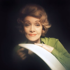 MarleneArchives / Marlene Dietrich