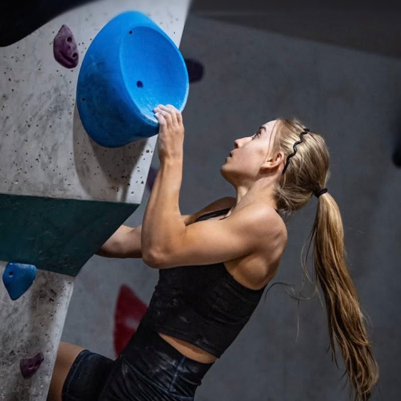 Mary Falconer Bouldering