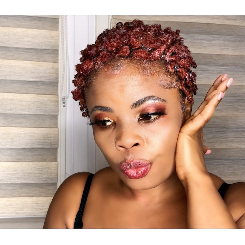 Julia Beauty and Style