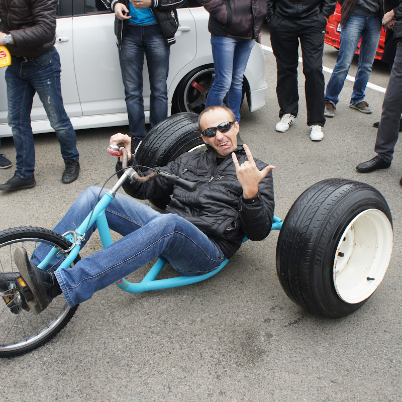 УАЗо РемБаза Logo