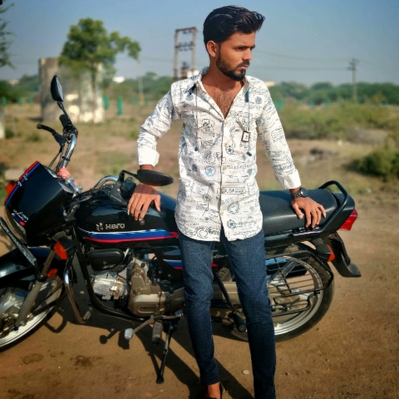 Hire sk zala 135 — Digital Art (NFTs, Generative Art) YouTube creator for sponsorships