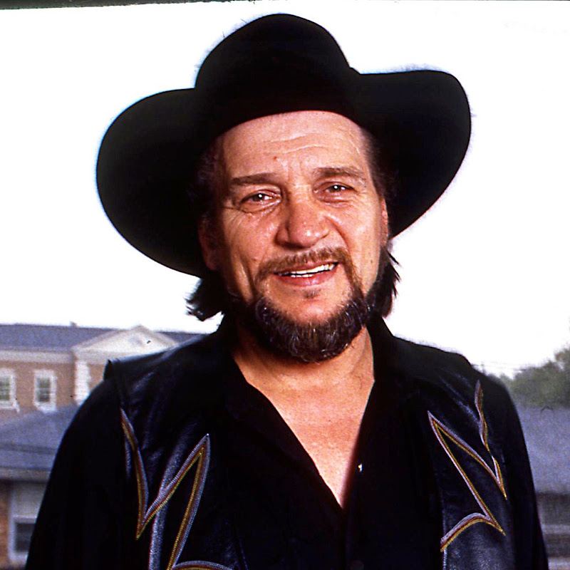 WaylonJenningsVEVO