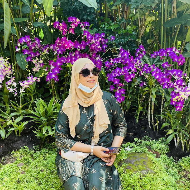 Life of Indian mom in Singapore and Bangkok channel avatar