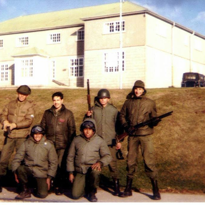 _1EVntDJktsF-GMwYNnHjhxil0z9TIB4PNIzSBHK6i6GgeLqF_YjBN7XUjdFRUaz--GSXzBBy6m_ths=s685-c-fcrop64=1,24ab0000db54ffff-nd