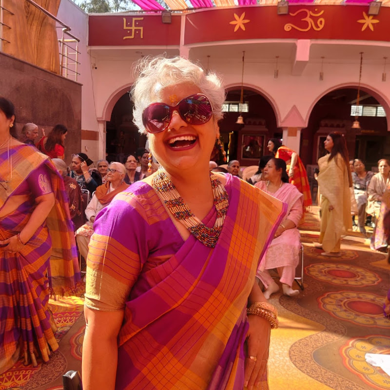 Abhidha's Vlogs - Aankhon Dekhi