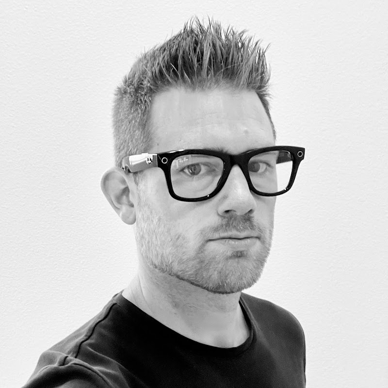 Pixel Reconstruct Logo