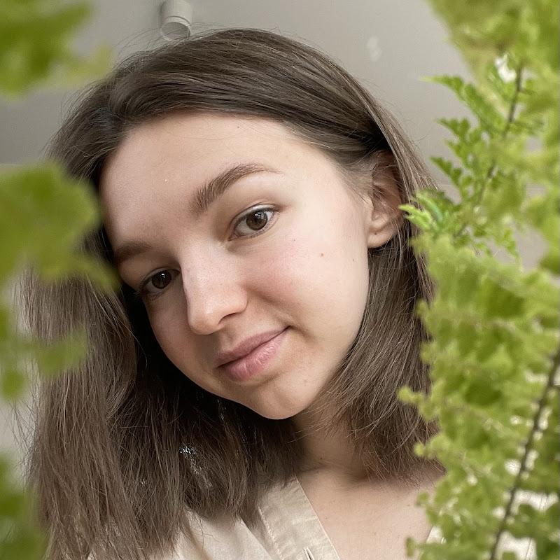 Евгения Мирошниченко Logo