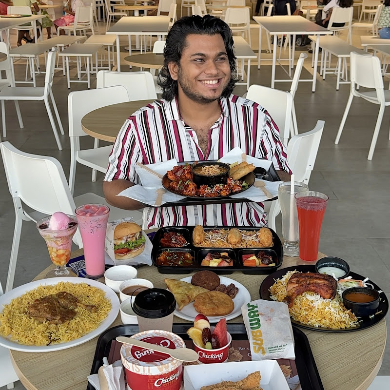 Foodaholic Deepak