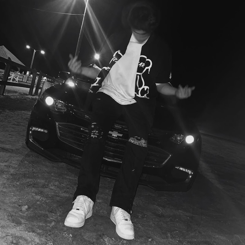 Mills @jvdenmills | Thizzler