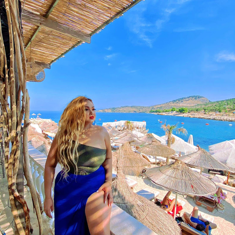 Filipina in the Balkan