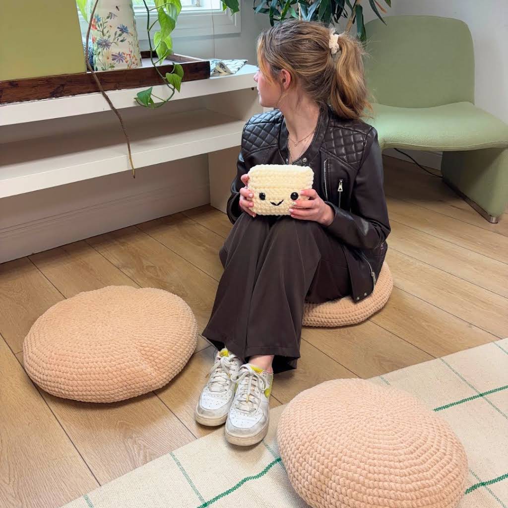 TikTok クッションセット big twist plush jumbo yarn - TikTok Shop