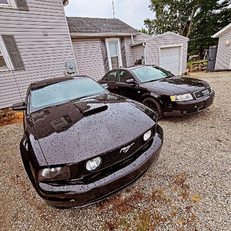 Two Idiot's Garage 