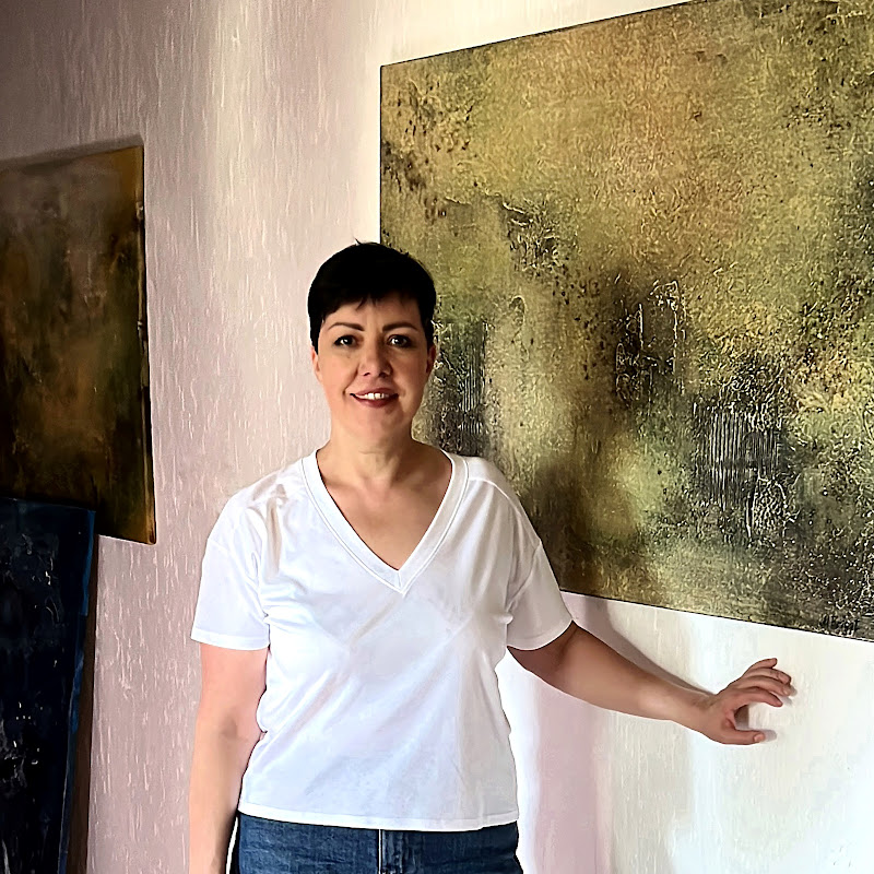 Мария Лаптева Logo