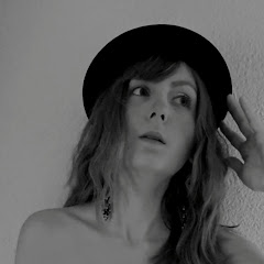shelivesonvenus